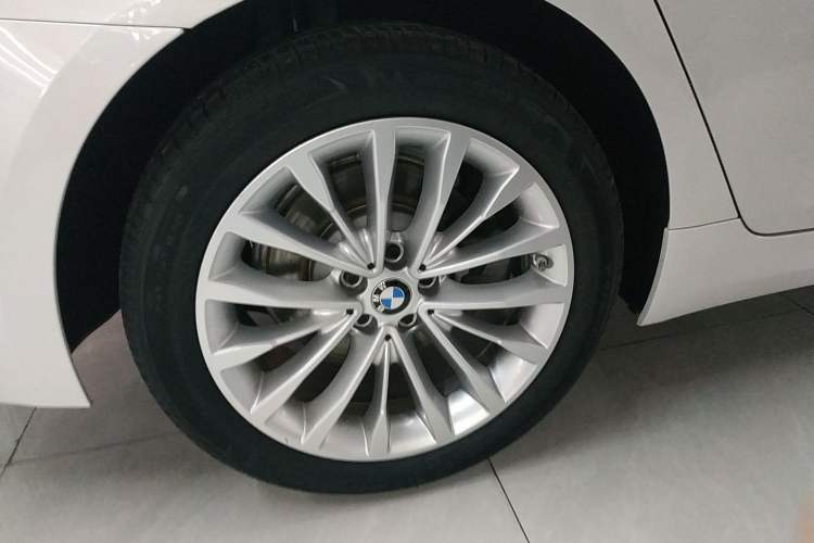 Used BMW 5 Series 2021 525Li Luxury Package
