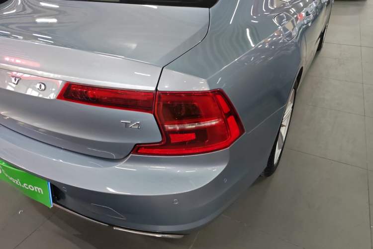 Used Volvo S90 2017 T4 Zhiyuan Edition