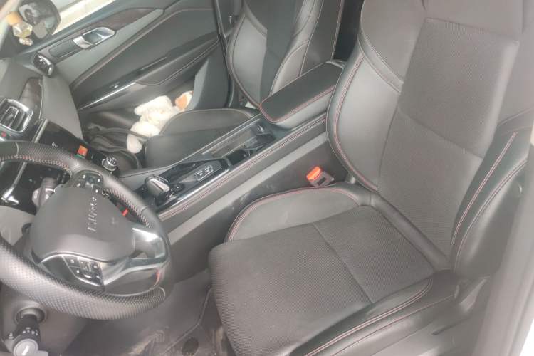 Used Lynk & Co 02 2019 1.5T DCT Two-Wheel Drive Pro Edition China VI Standard
