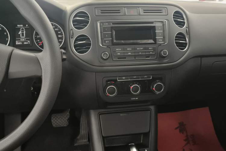 Used Volkswagen Tiguan 2017 300TSI Automatic Two-Wheel Drive Silk Road Luxury Edition
