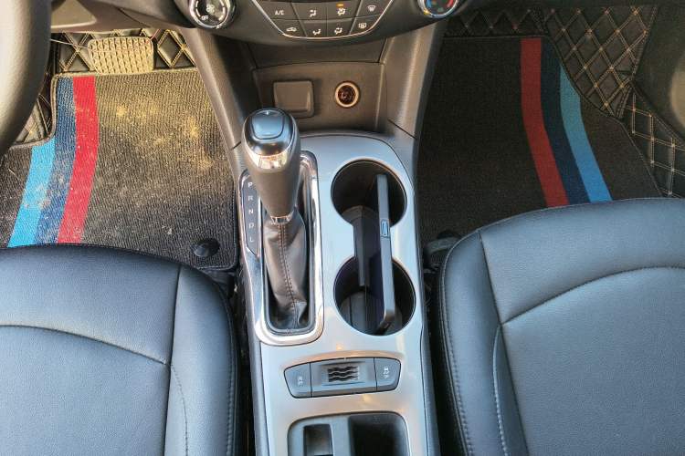 Used Chevrolet Cruze 2017 1.5L Automatic Pioneer Sunroof Edition
