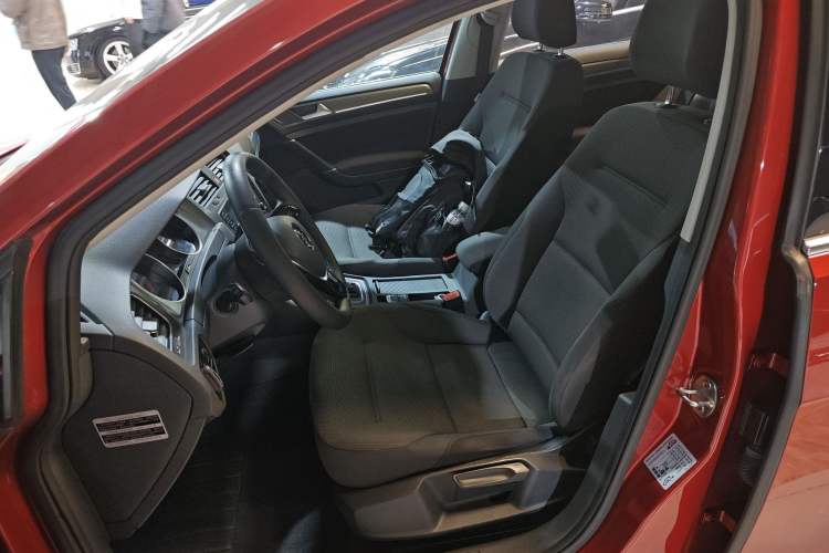 Used Volkswagen Golf 2016 230TSI Automatic Comfort Version