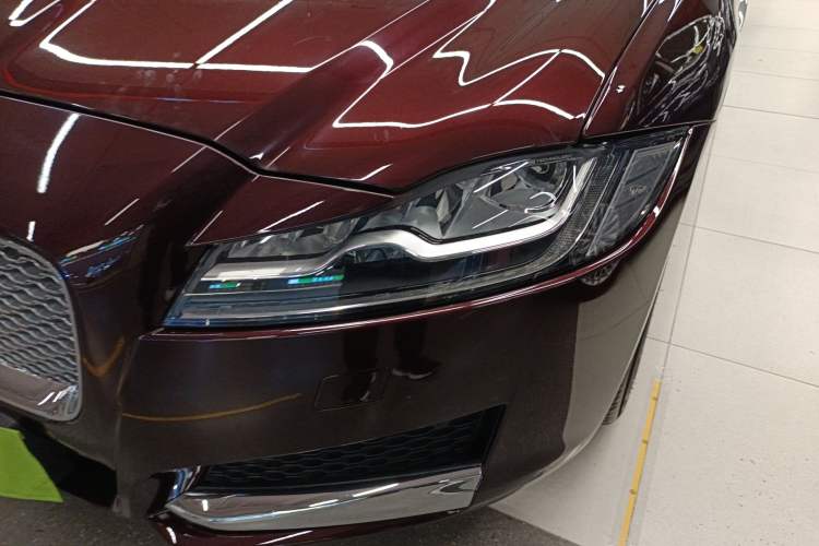 Used Jaguar XFL 2018 XFL 2.0T 250 PS Premium Edition
