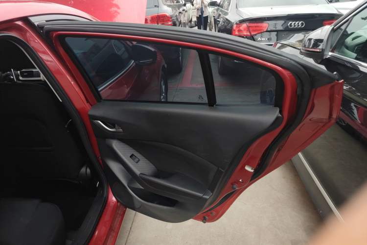 Used Mazda Mazda 3 Axela 2019 Cloud-Controlled Version Sedan 1.5L Automatic Comfort Trim China VI Standard
