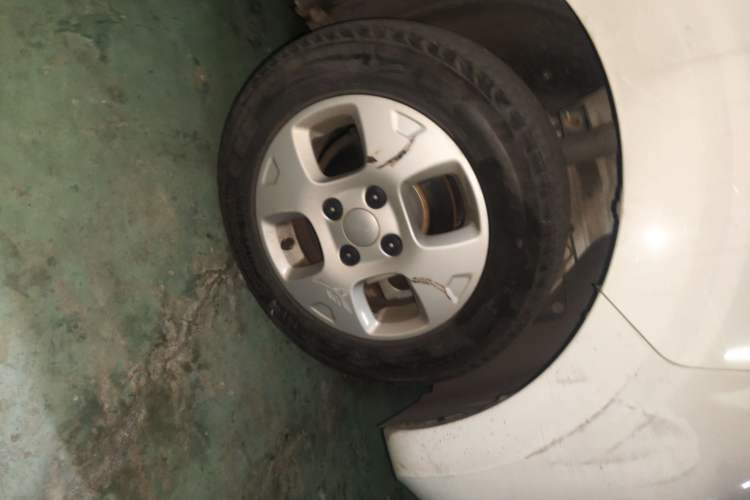 Used Roewe Clever 2021 302 km New Four-Seater Super-Efficient Version
