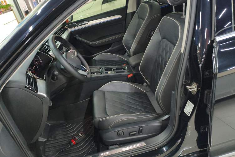 Used Volkswagen Magotan GTE Plug-in Hybrid 2022 GTE Luxury Model
