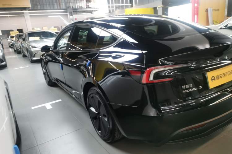 Used Tesla Model 3 2023 Rear-Wheel-Drive Version
