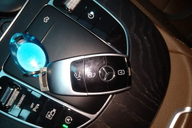 Used Mercedes-Benz E-Class 2019 E 300 L Sporty and Stylish Model
