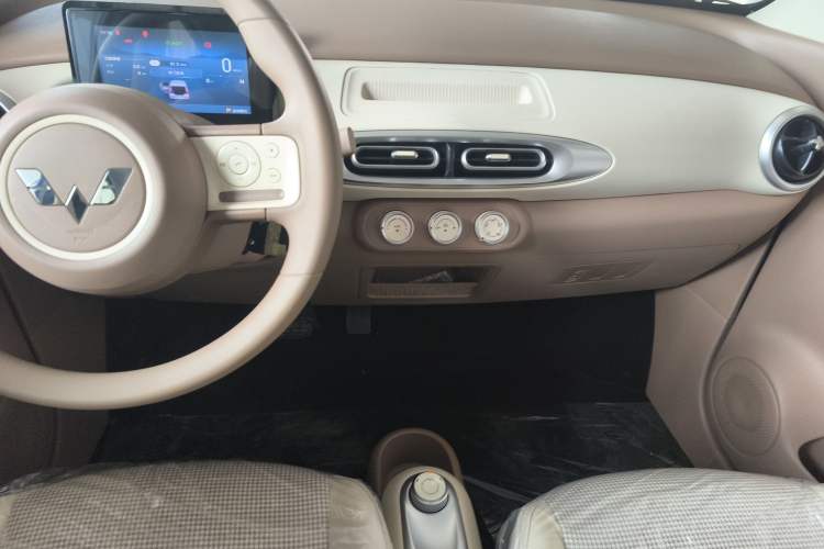 Used Wuling Hongguang MINIEV 2025 Four-Door Version Advanced Edition
