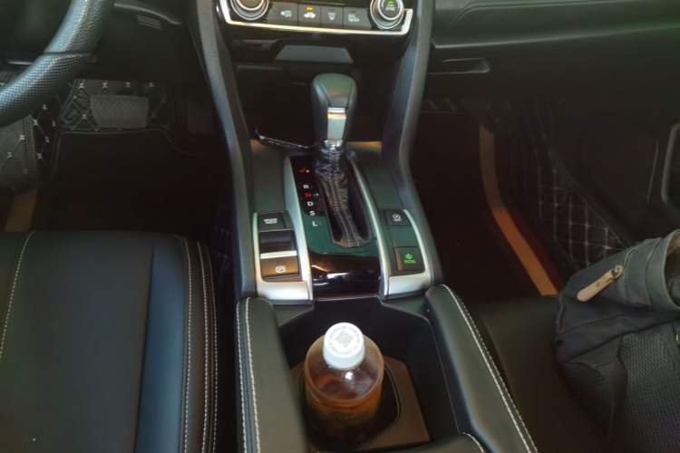 Used Honda Civic 2016 220TURBO CVT Luxury Edition
