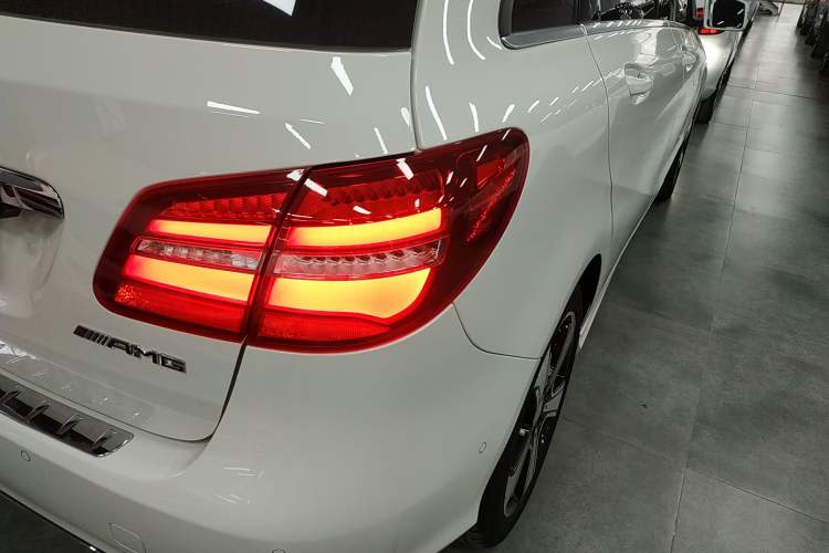 Used Mercedes-Benz B-Class 2017 B 200 Fashion Model