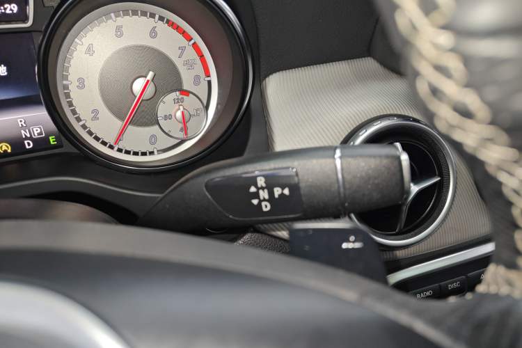 Used Mercedes-Benz GLA 2015 GLA 200 Fashion Model
