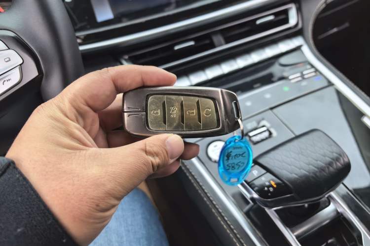 Used Changan CS85 COUPE 2019 2.0T Automatic Smart Version China VI Standard
