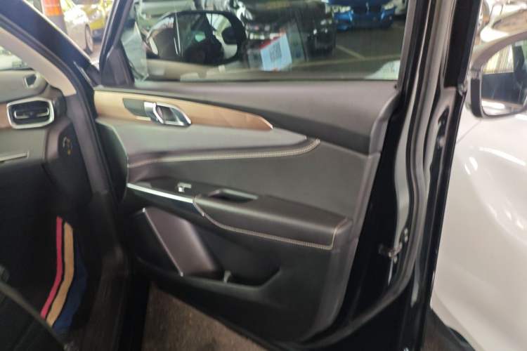 Used Lynk & Co 01 2019 2.0T Two-Wheel-Drive Version China VI Standard
