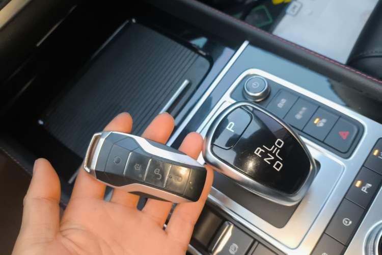 Used BYD Tang New Energy 2018 DM 2.0T All-Wheel Drive Smart Connectivity Luxury Model 7 Seats China V Emission Standard
