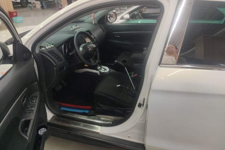 Used Mitsubishi ASX 2013 2.0L CVT Two-Wheel Drive Elite Edition