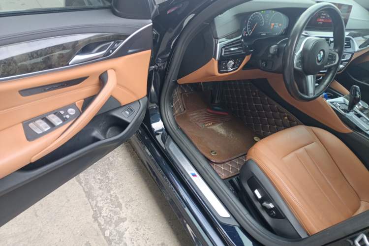 Used BMW 5 Series 2019 530Li Leading Model M Sport Package
