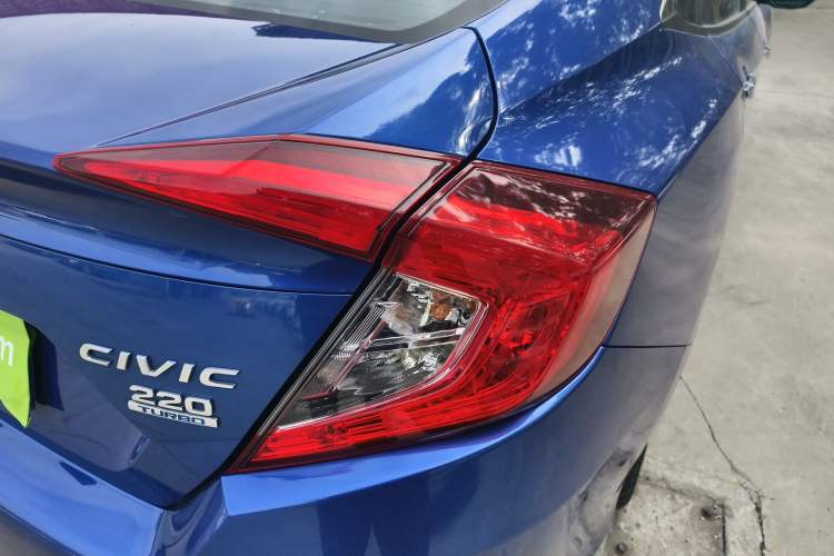 Used Honda Civic 2016 220TURBO CVT Prestige Edition
