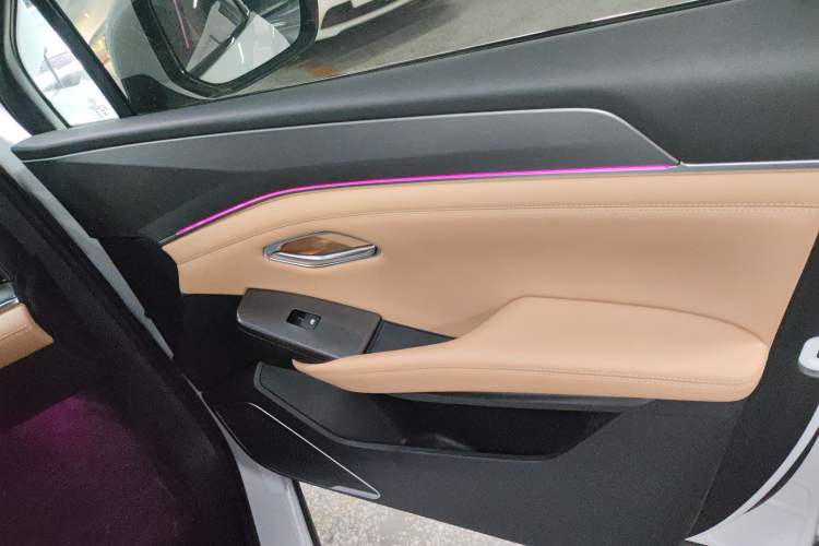 Used BYD Song L DM-i 2024 112 km Beyond Edition
