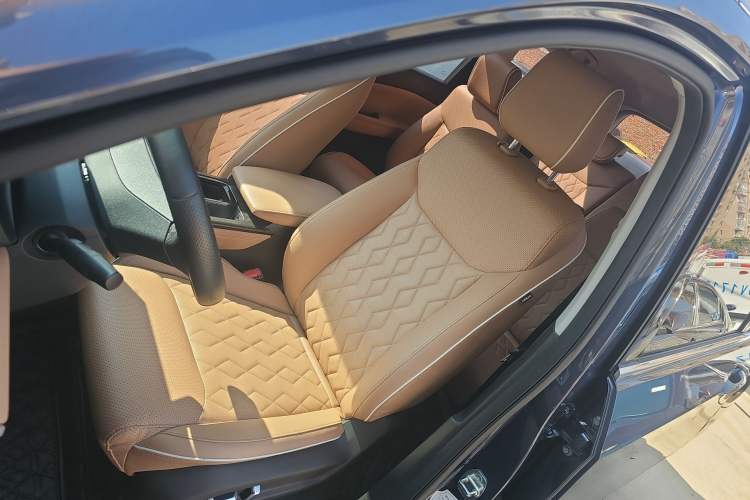 Used Wuling Jiachen 2022 1.5T CVT Deluxe Flagship Edition