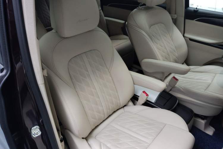 Used Buick GL8 2021 Avenir Aivia Six-Seat Luxury Edition
