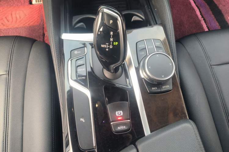 Used BMW 5 Series 2018 525Li Luxury Package
