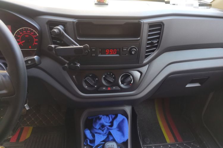 Used Wuling Hongguang V 2022 1.5L Jingqu Edition Electric-Assist LAR
