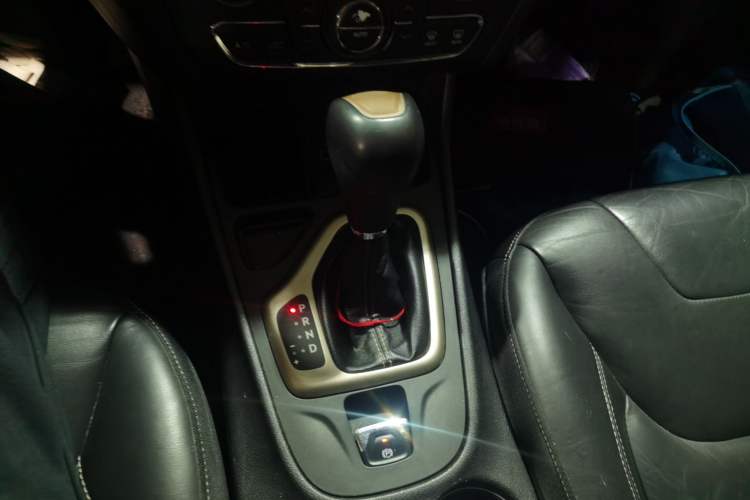 Used  Cherokee 2016 2.0L Superior Edition
