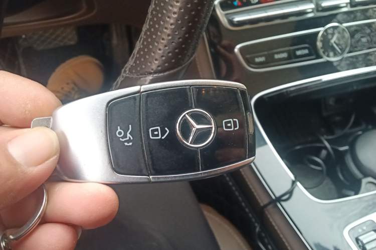 Used Mercedes-Benz E-Class 2017 E 300 L Luxury Model
