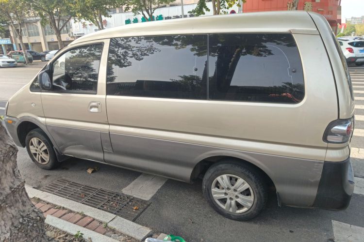 Used FORTHING Lingzhi 2016 V3 1.5L 7-Seater Luxury Model China IV Standard
