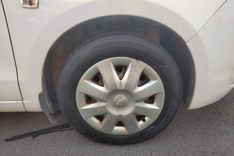 Used Chevrolet Sail 2013 Hatchback 1.2L AMT Ideal Edition
