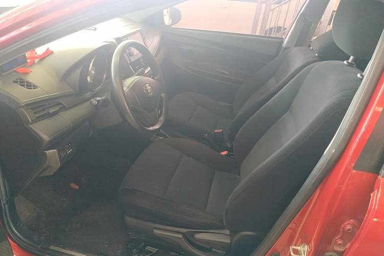 Used Toyota YARiS L 2016 Revised 1.5E CVT Charming Edition
