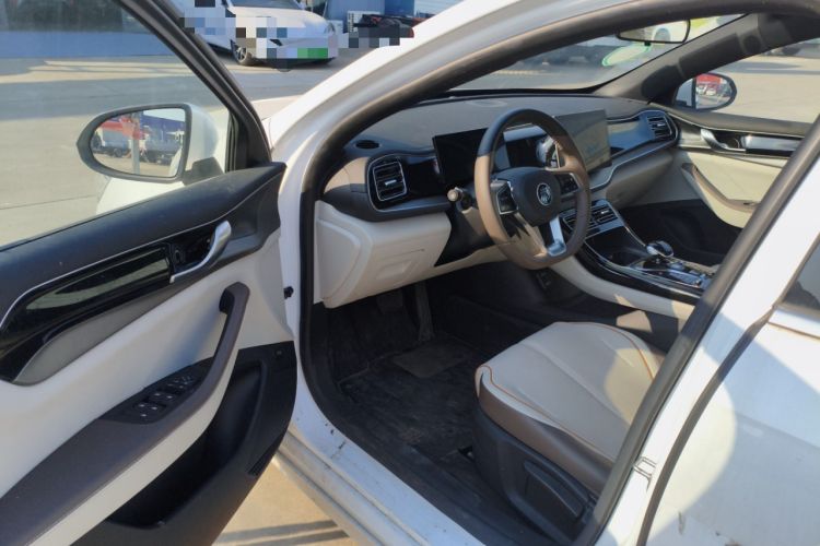 Used BYD Qin PLUS 2024 HONOR Edition DM-i 120KM Leading Model
