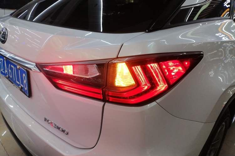 Used Lexus RX 2016 300 Two-Wheel Drive Elite Version China V Standard
