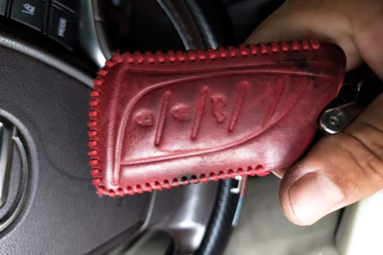 Used Lexus ES 2020 300h Deluxe Edition
