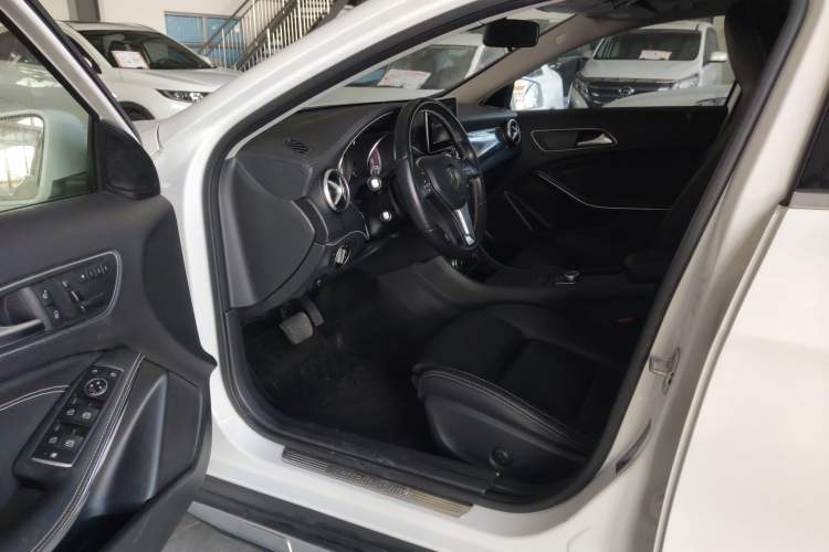 Used Mercedes-Benz GLA 2016 GLA 200 Fashion Model
