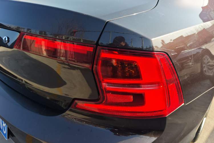 Used Volvo S90 2017 T4 Zhiyuan Edition
