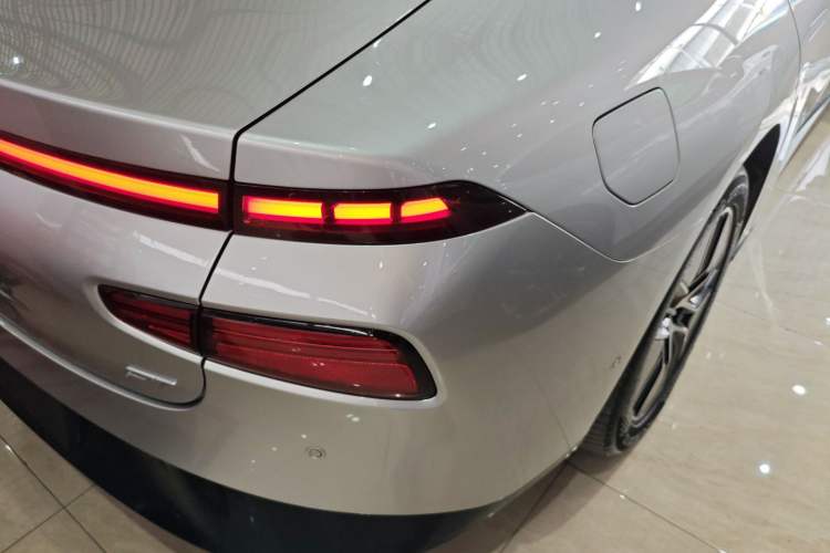 Used XPeng P7 2023 P7i 702 Pro