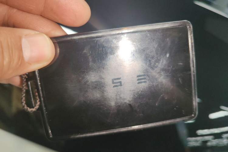 Used Tesla Model Y 2023 Long-Range All-Wheel-Drive Version
