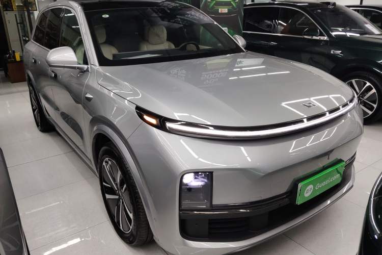 Used Li Auto L8 2024 PRO Model
