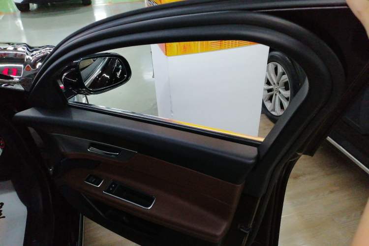 Used Jaguar XFL 2018 XFL 2.0T 250 PS Luxury Edition
