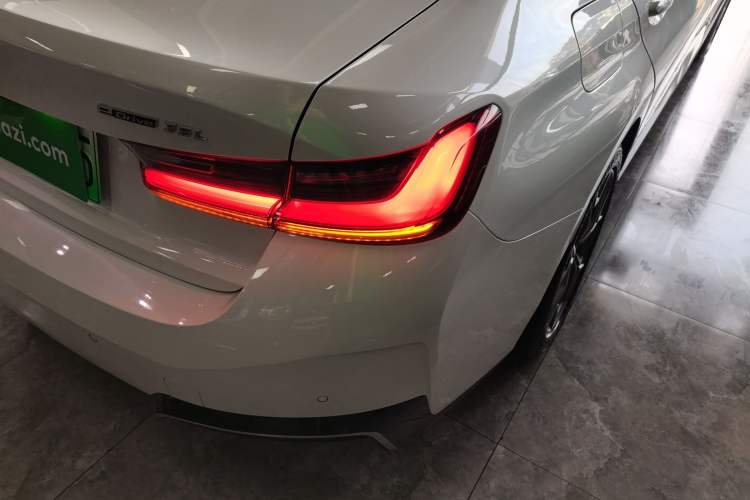 Used BMW i3 2024 eDrive 35 L
