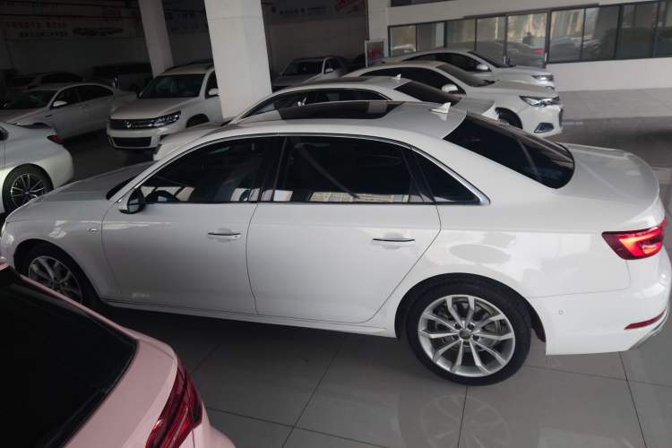 Used Audi A4L 2019 40 TFSI Fashion Edition China VI Emission Standard