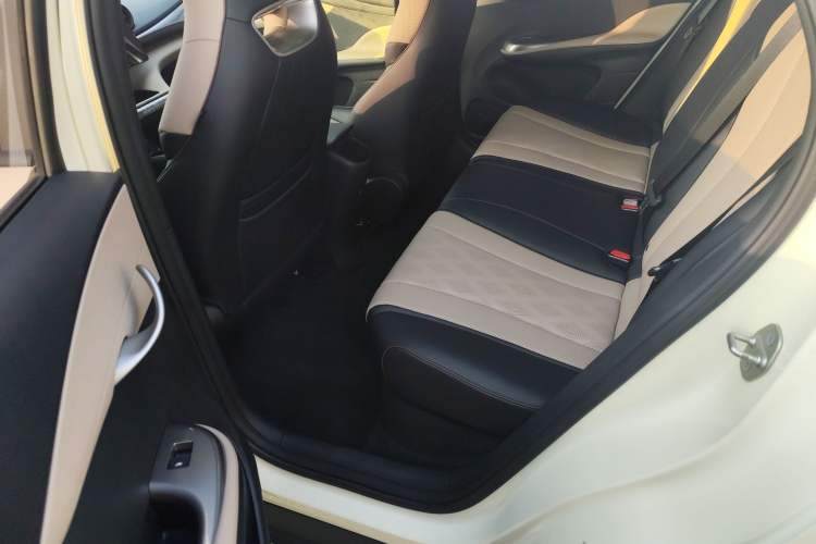 Used BYD Dolphin 2023 420 km Free Version
