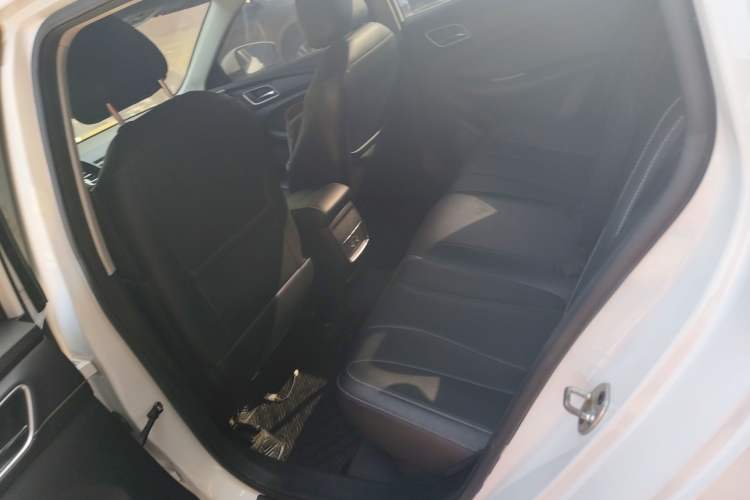 Used Roewe i5 2019 1.5L Manual 4G Connectable Langhao Edition
