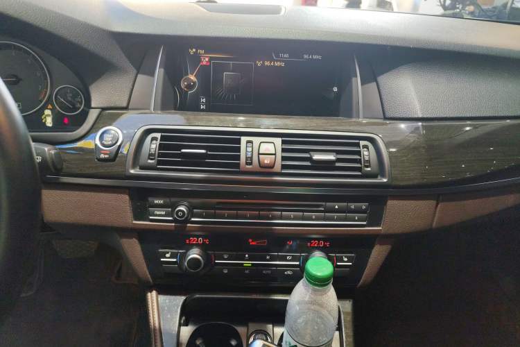 Used BMW 5 Series 2014 525Li Luxury Design Package
