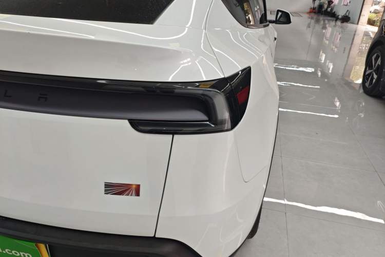 Used Tesla Model Y 2025 Long-Range All-Wheel Drive First Edition