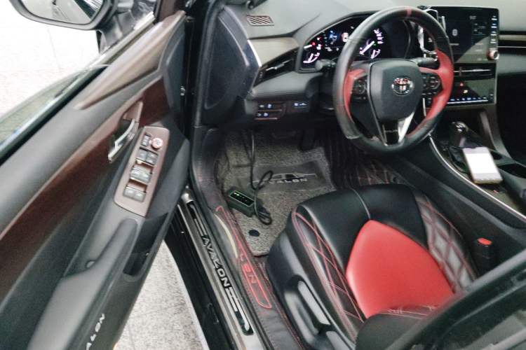 Used Toyota Avalon 2019 2.5L Ambition Version China VI Standard