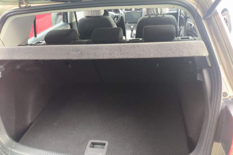 Used Volkswagen Golf 2016 1.6L Automatic Comfort Model
