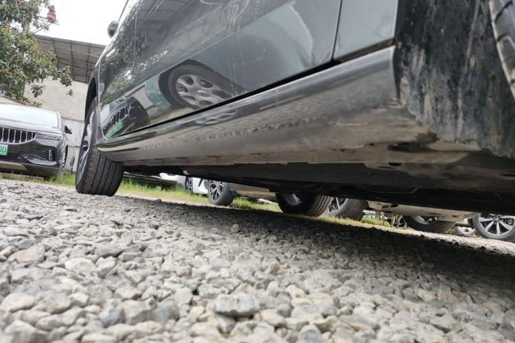 Used Geely Auto Emgrand 2025 4th Generation 1.5L Manual – Dragon Edition
